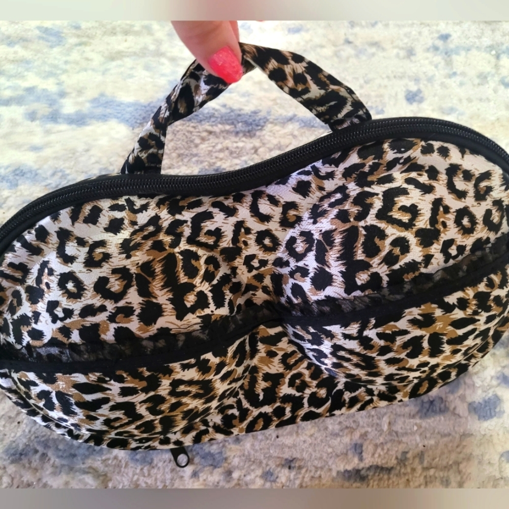Cheetah Bra case